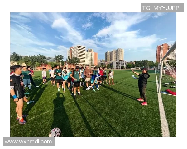 聚焦绿茵赛场深度专访球星畅谈拼搏历程与未来梦想